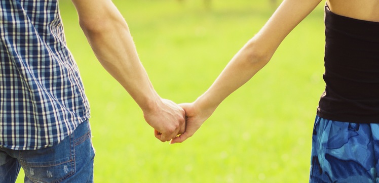 http://e27.co/wp-content/uploads/2013/08/Couple-holding-hands.jpg