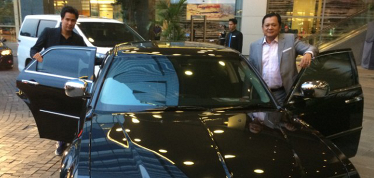 Private chauffeur service Uber drives into Jakarta