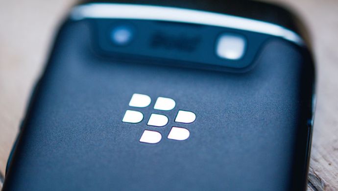 Blackberry Joins Forces With Indonesia’s Tiphone To Set Up BB Merah ...