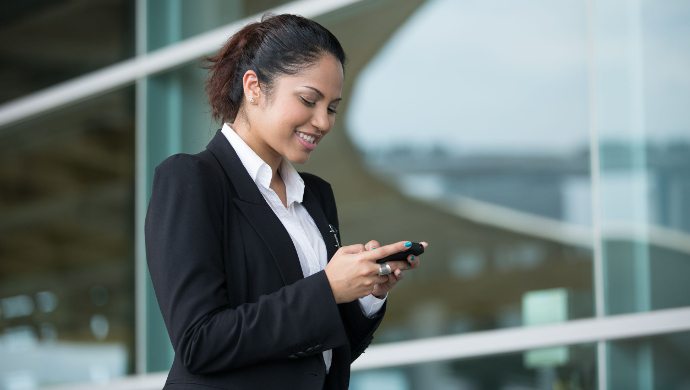 Indian_woman_phone