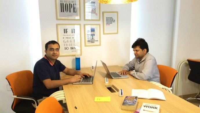 (L-R) InstaOffice Co-founders Vikas Lakhani and Devendra Agarwal