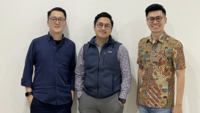 Pitik co-founders with Arise partner